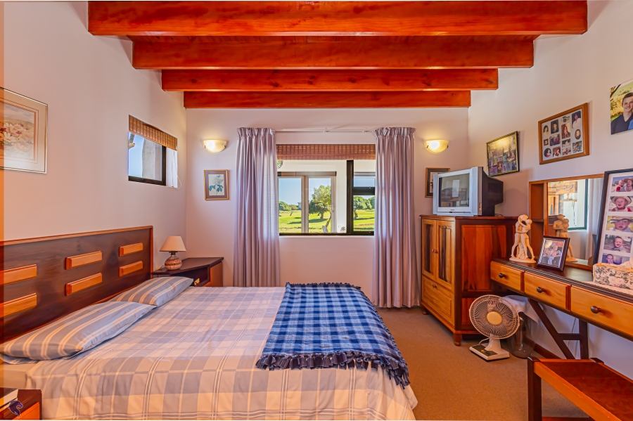 3 Bedroom Property for Sale in Country Club Western Cape
